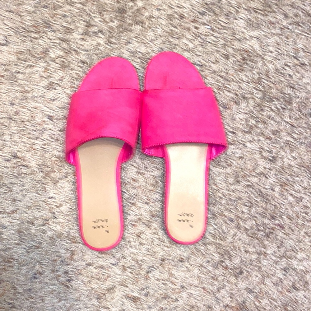 a new day women’s size 9 sandals